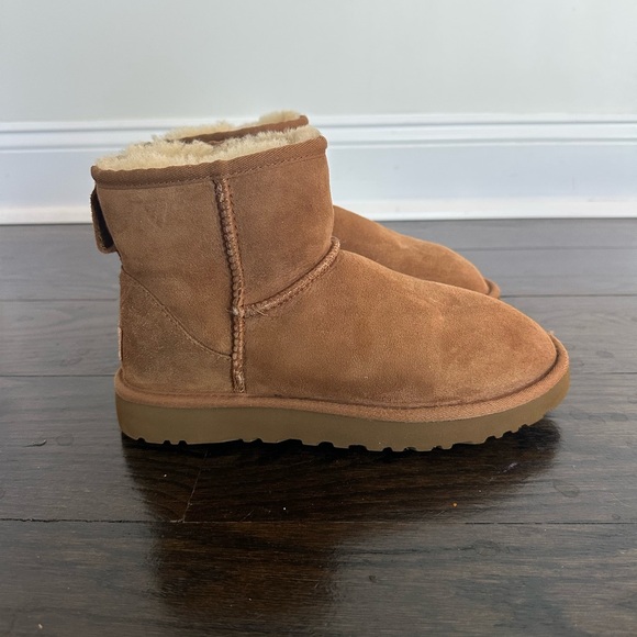 Ugg woman’s classic boot mini II size 8 - Picture 5 of 11